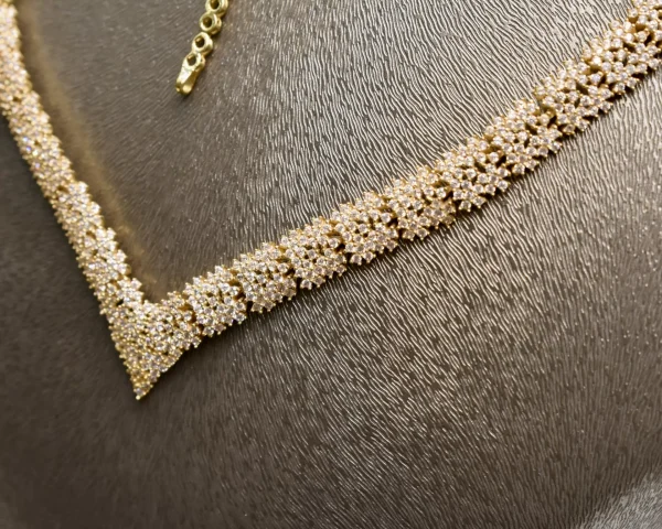 نگین سرویس طلا
