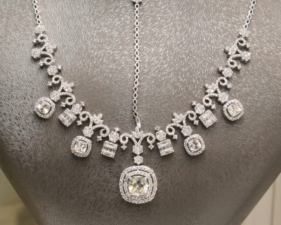 گردنبند سرویس طلا نگین دار