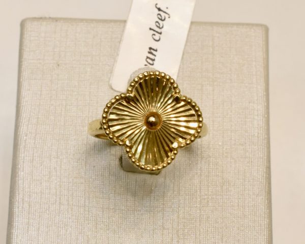 انگشتر طلا van cleef