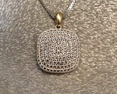 مدال آوا سفید مربعی